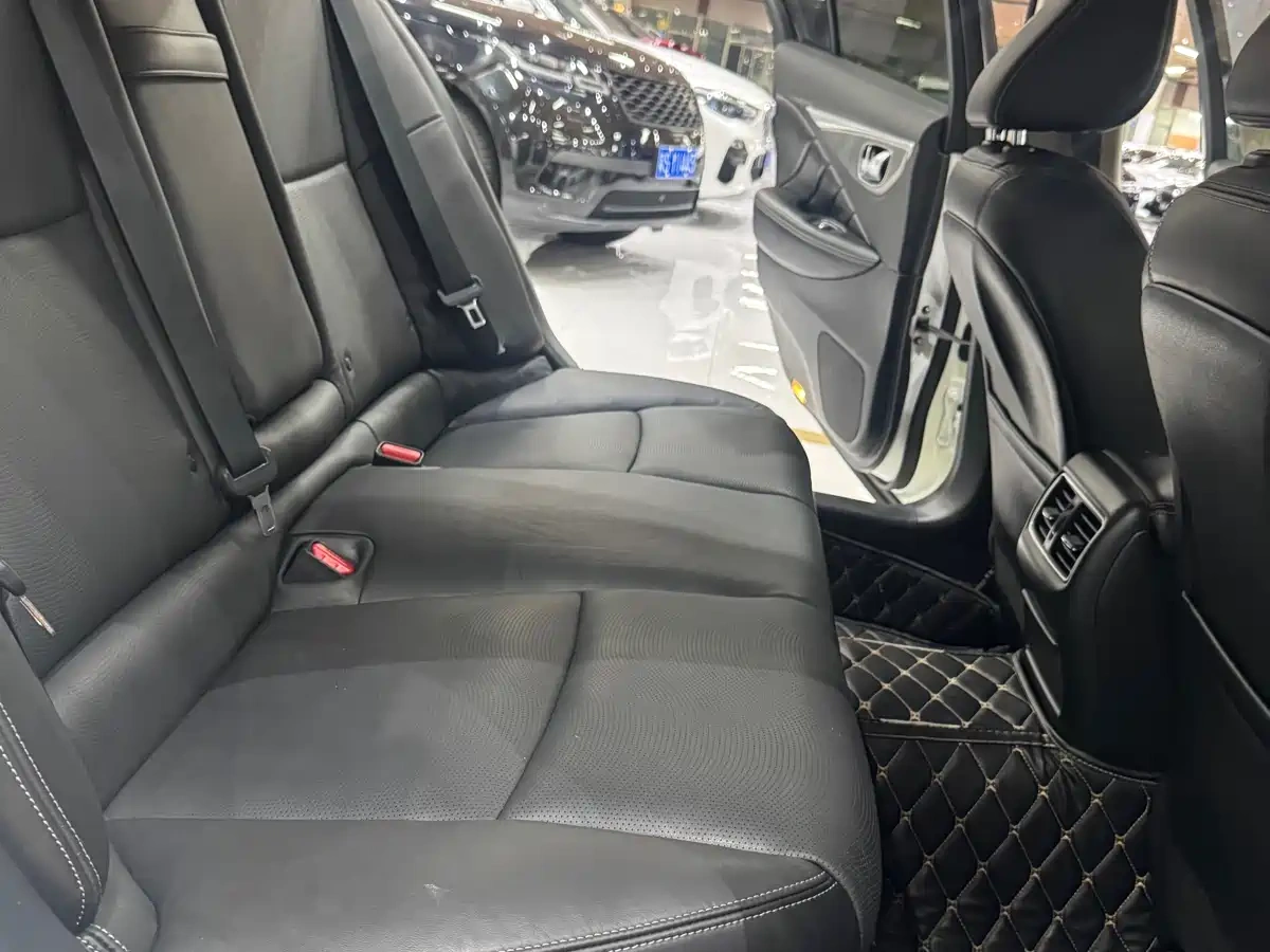 Infiniti Infiniti Q50L 2018 2.0T Premium Edition (China VI)