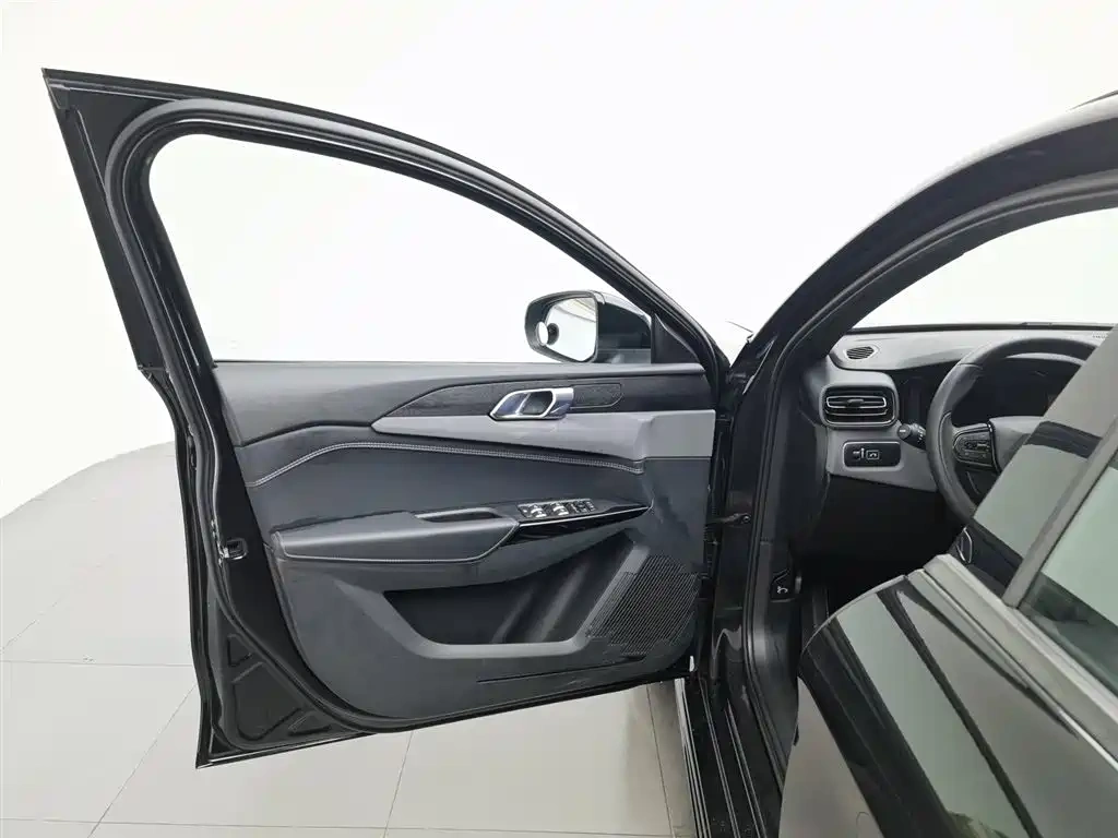 Lynk & Co Lynk & Co 02 Hatchback 2022 2.0TD Plus