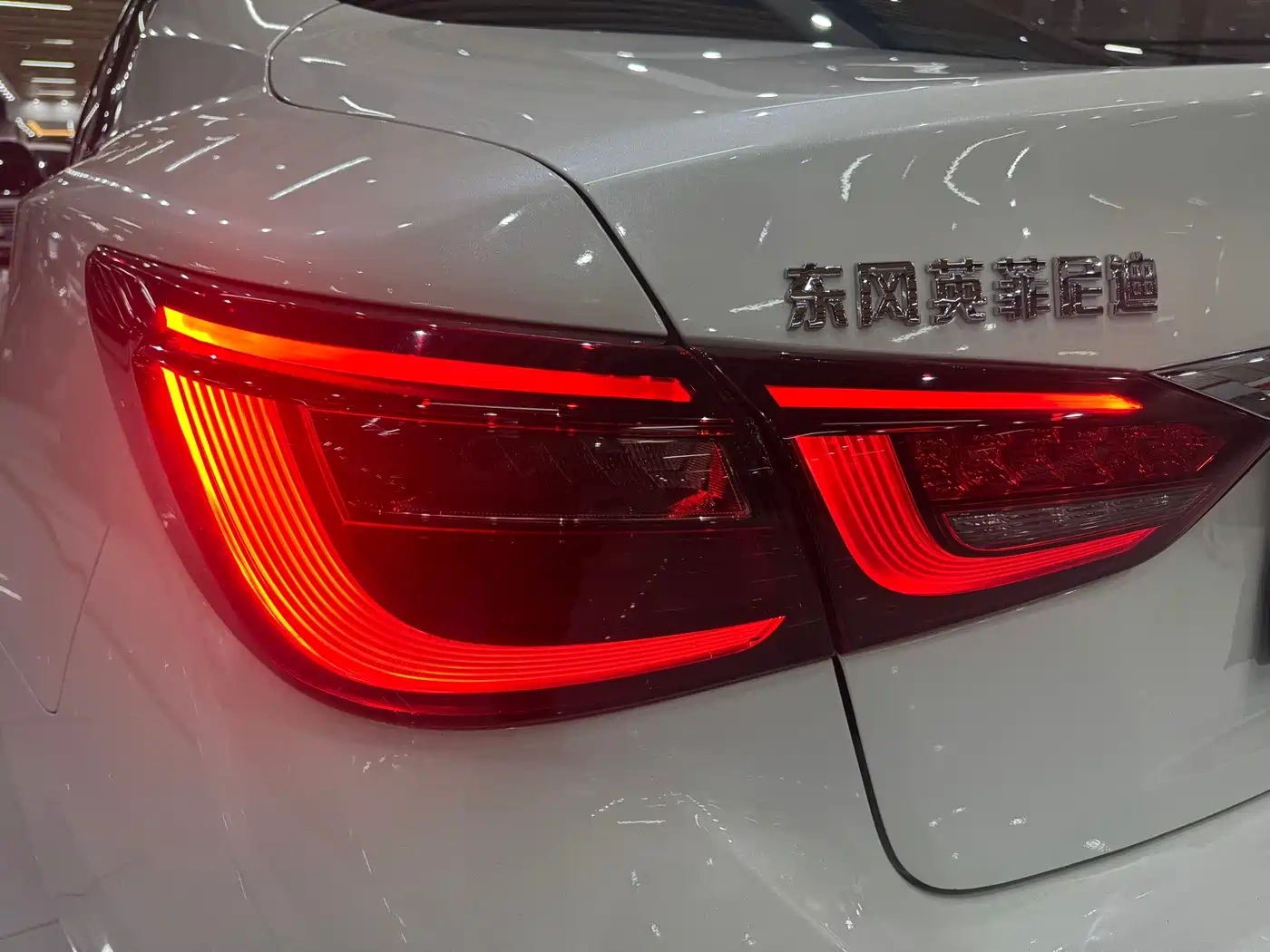 Infiniti Infiniti Q50L 2018 2.0T Premium Edition (China VI)