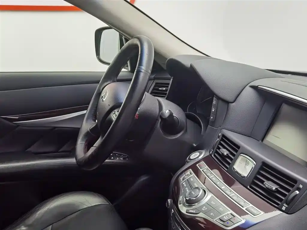 Infiniti Infiniti Q70 2013 Q70L 2.5L Comfort