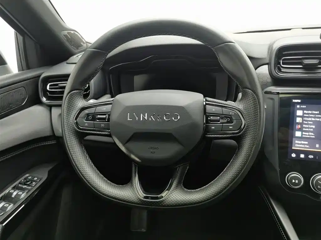 Lynk & Co Lynk & Co 02 Hatchback 2022 2.0TD Plus