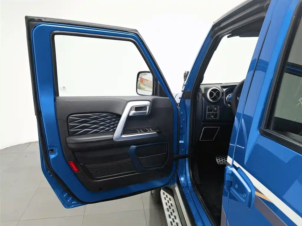 BAIC ORV Beijing Offroad BJ40 2018 2.3T Auto 4WD HuanTa Champion Edition China V