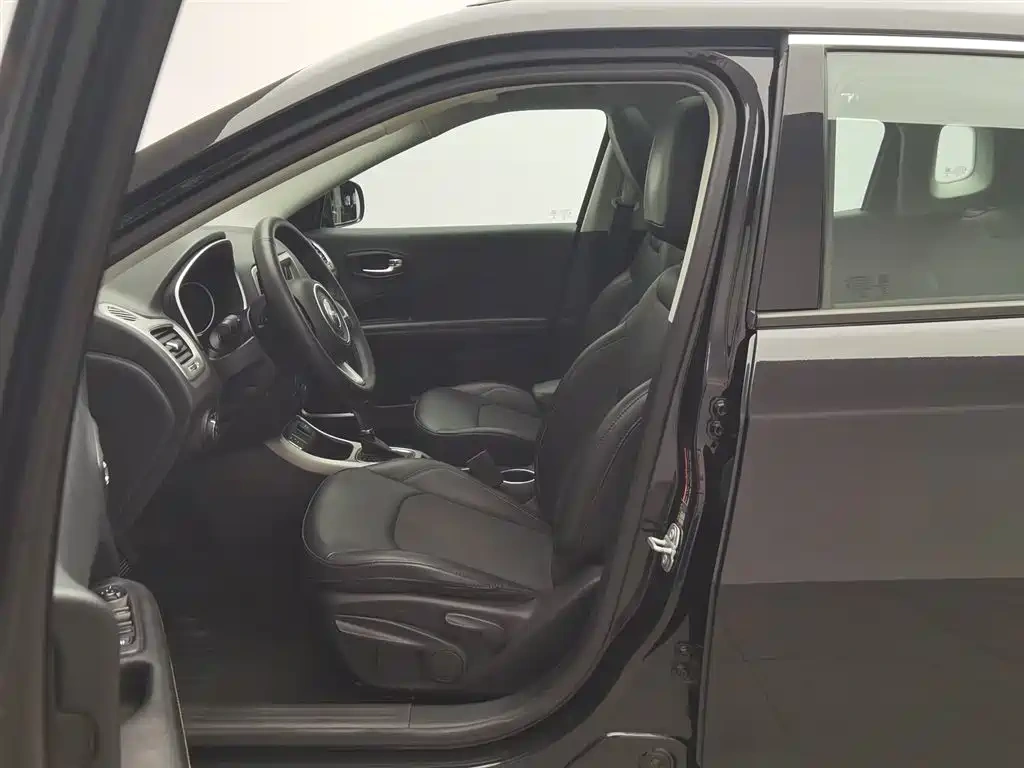 Jeep Compass 2020 220T Automatic Leading Edition
