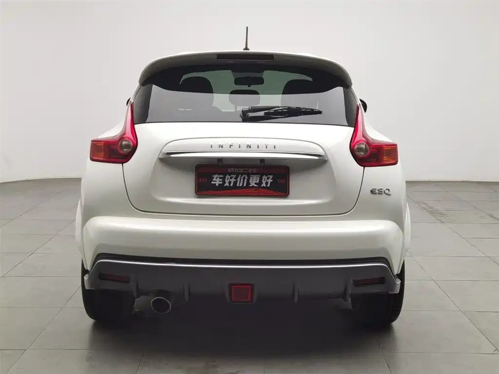Infiniti Infiniti ESQ 2014 1.6L Free Edition