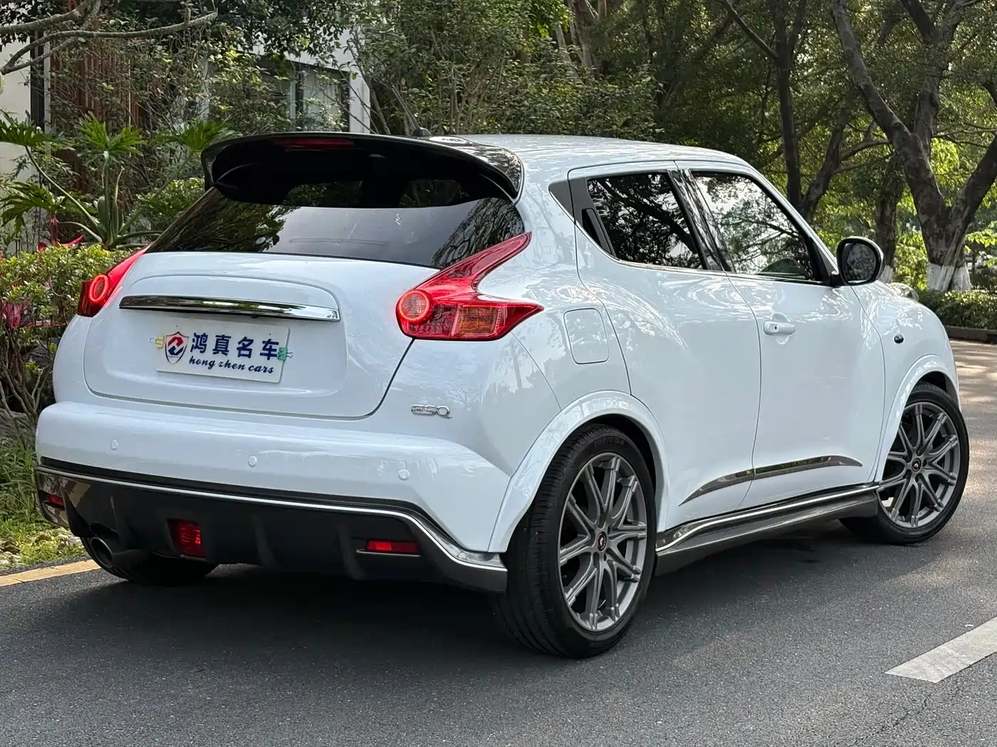 Infiniti Infiniti ESQ 2014 1.6L Free Edition