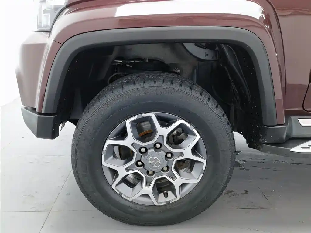 BAIC ORV Beijing Offroad BJ40 2018 PLUS 2.3T Auto 4WD Premium Edition China V