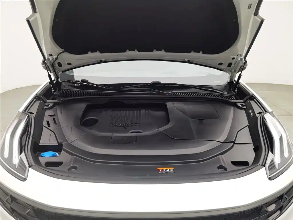 Lynk & Co Lynk & Co 06 2023 Remix 1.5T Power Halo