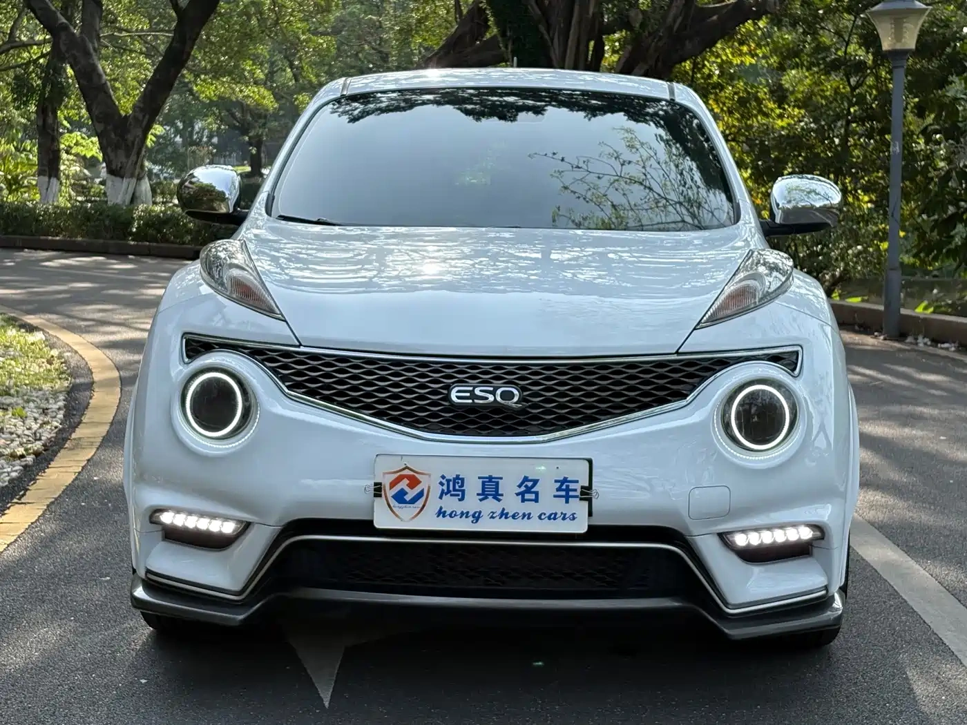 Infiniti Infiniti ESQ 2014 1.6L Free Edition