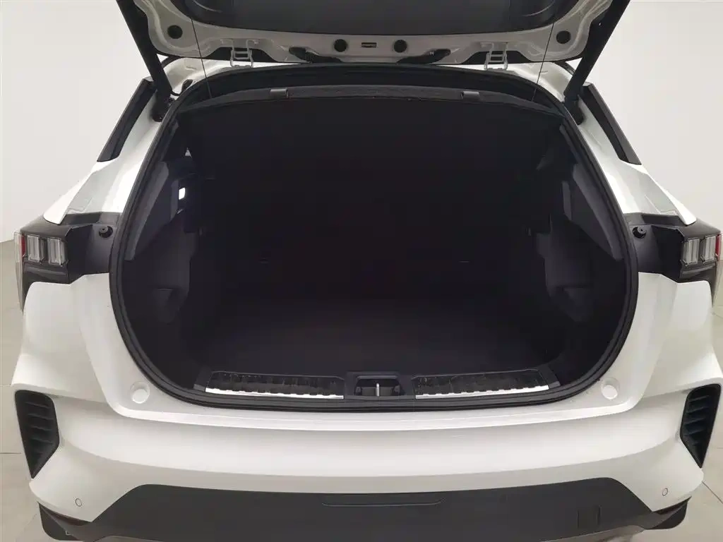 Lynk & Co Lynk & Co 06 2023 Remix 1.5T Power Halo