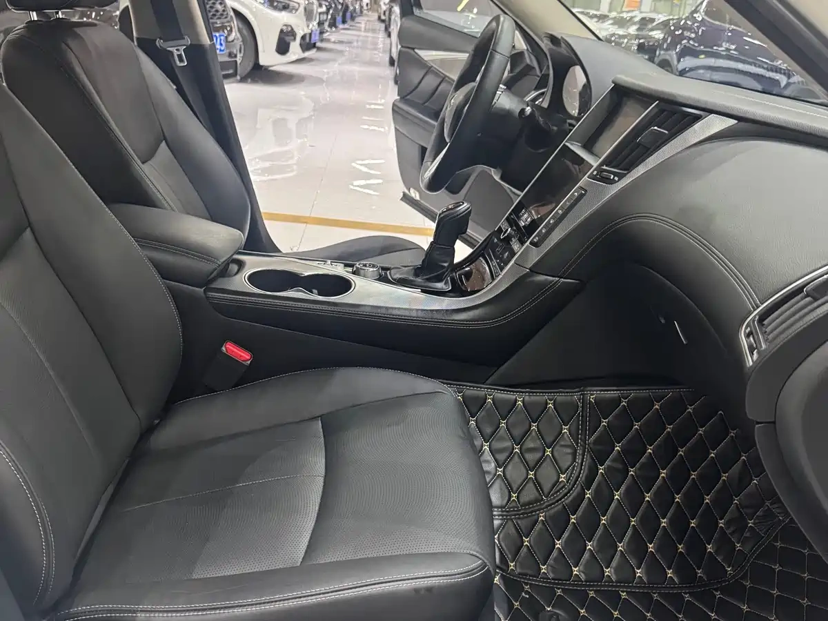 Infiniti Infiniti Q50L 2018 2.0T Premium Edition (China VI)