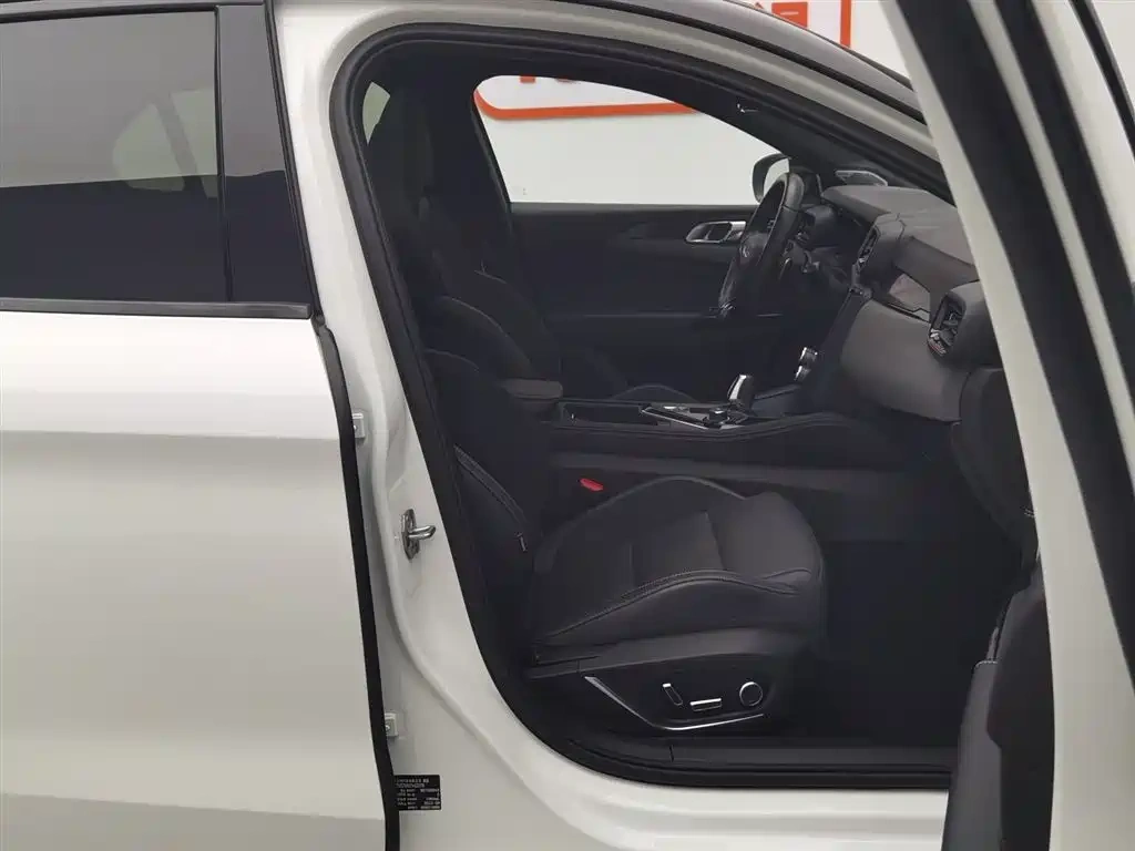 Lynk & Co Lynk & Co 02 Hatchback 2022 2.0TD Pro