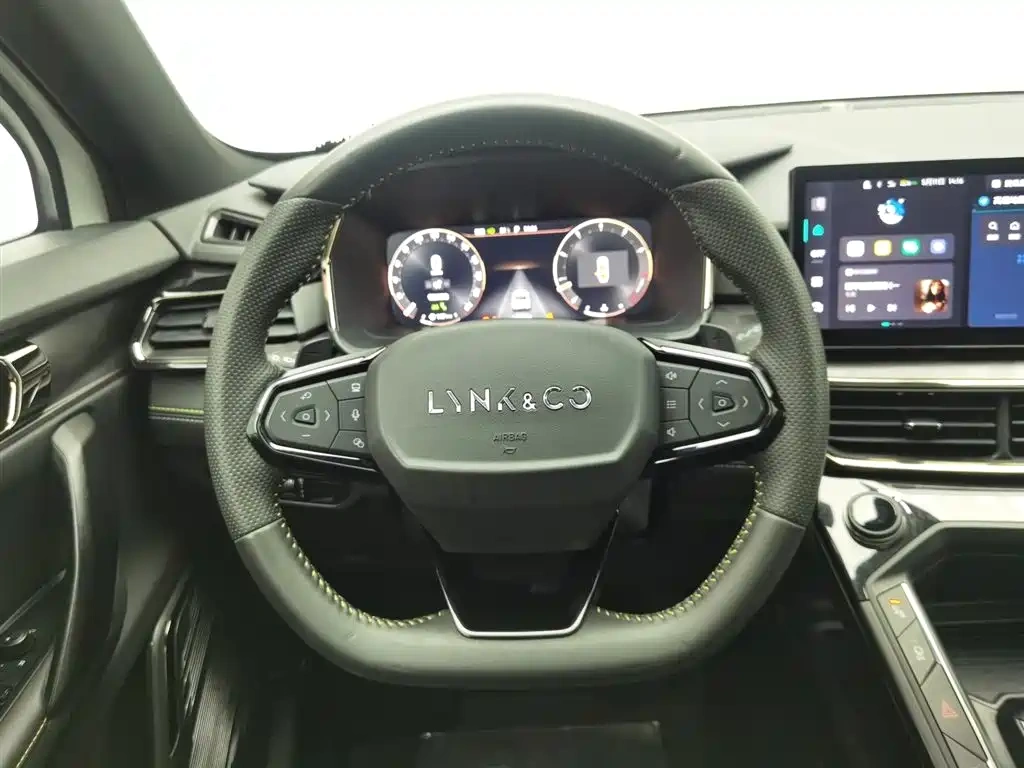 Lynk & Co Lynk & Co 06 2023 Remix 1.5T Power Halo