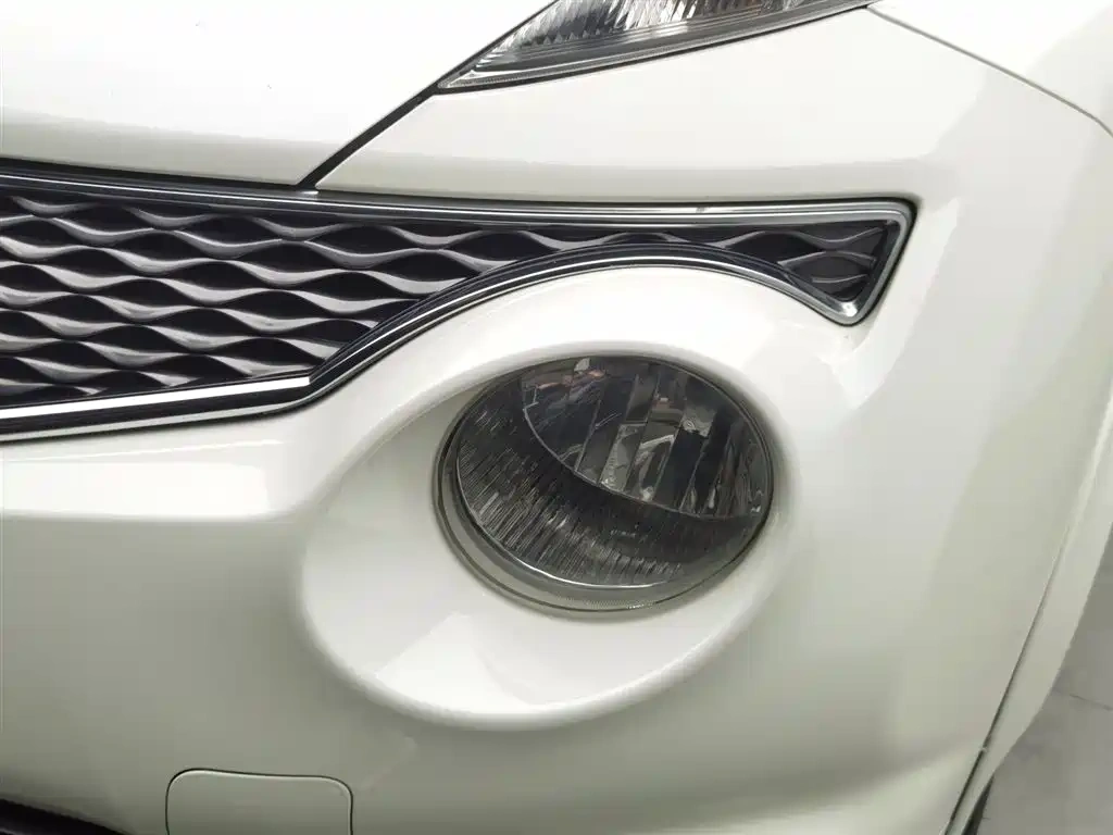Infiniti Infiniti ESQ 2014 1.6L Free Edition