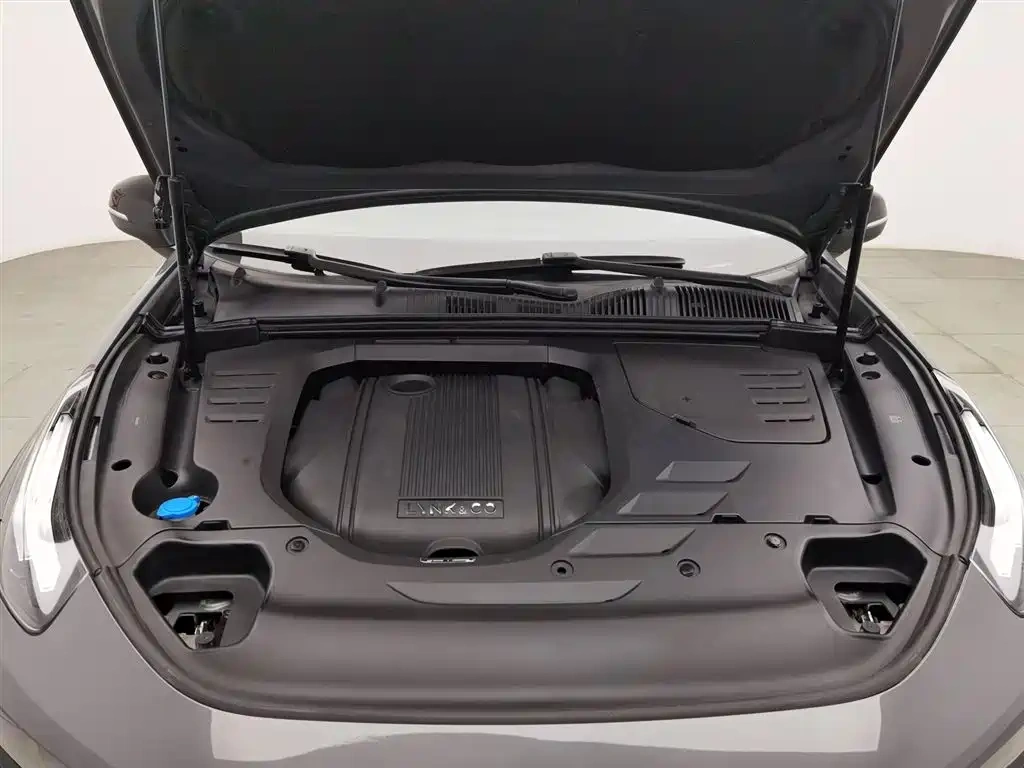 Lynk & Co Lynk & Co 02 2018 Model 1.5T DCT 2WD Yao Pro Edition China V