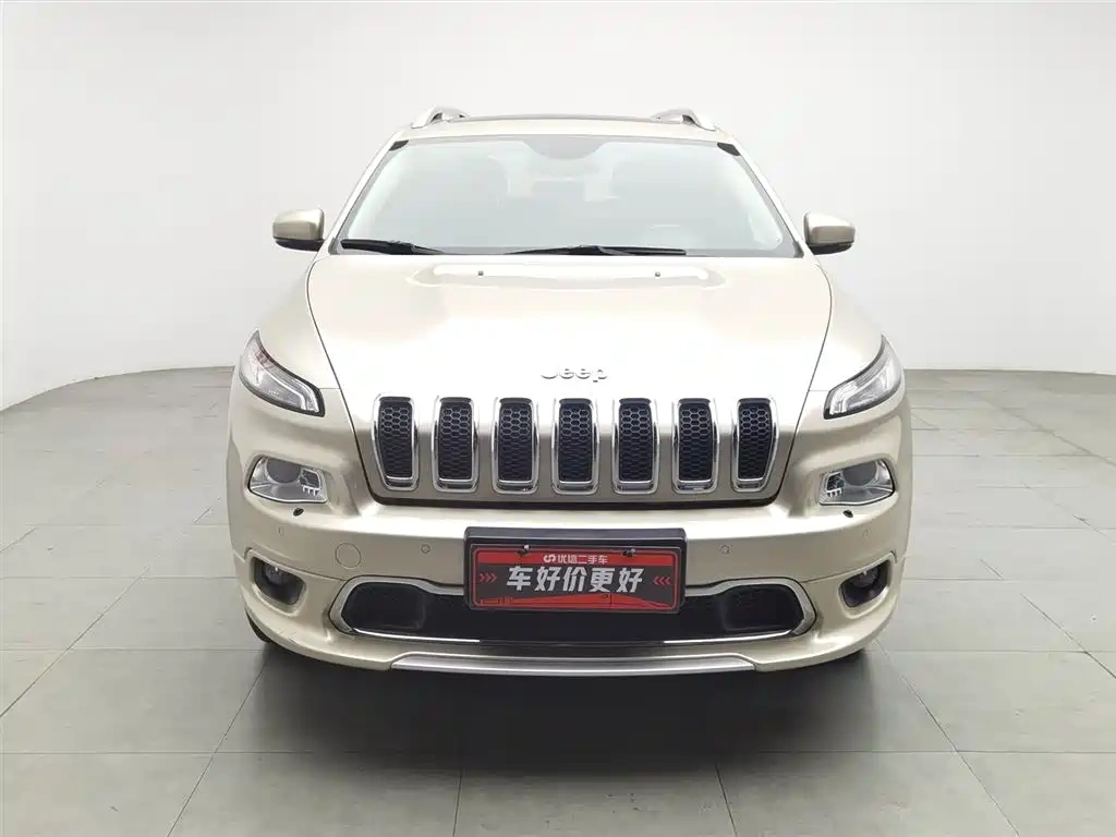 Jeep Cherokee 2017 2.4L Superior Edition