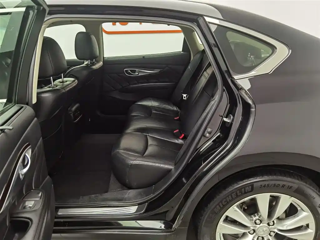 Infiniti Infiniti Q70 2013 Q70L 2.5L Comfort