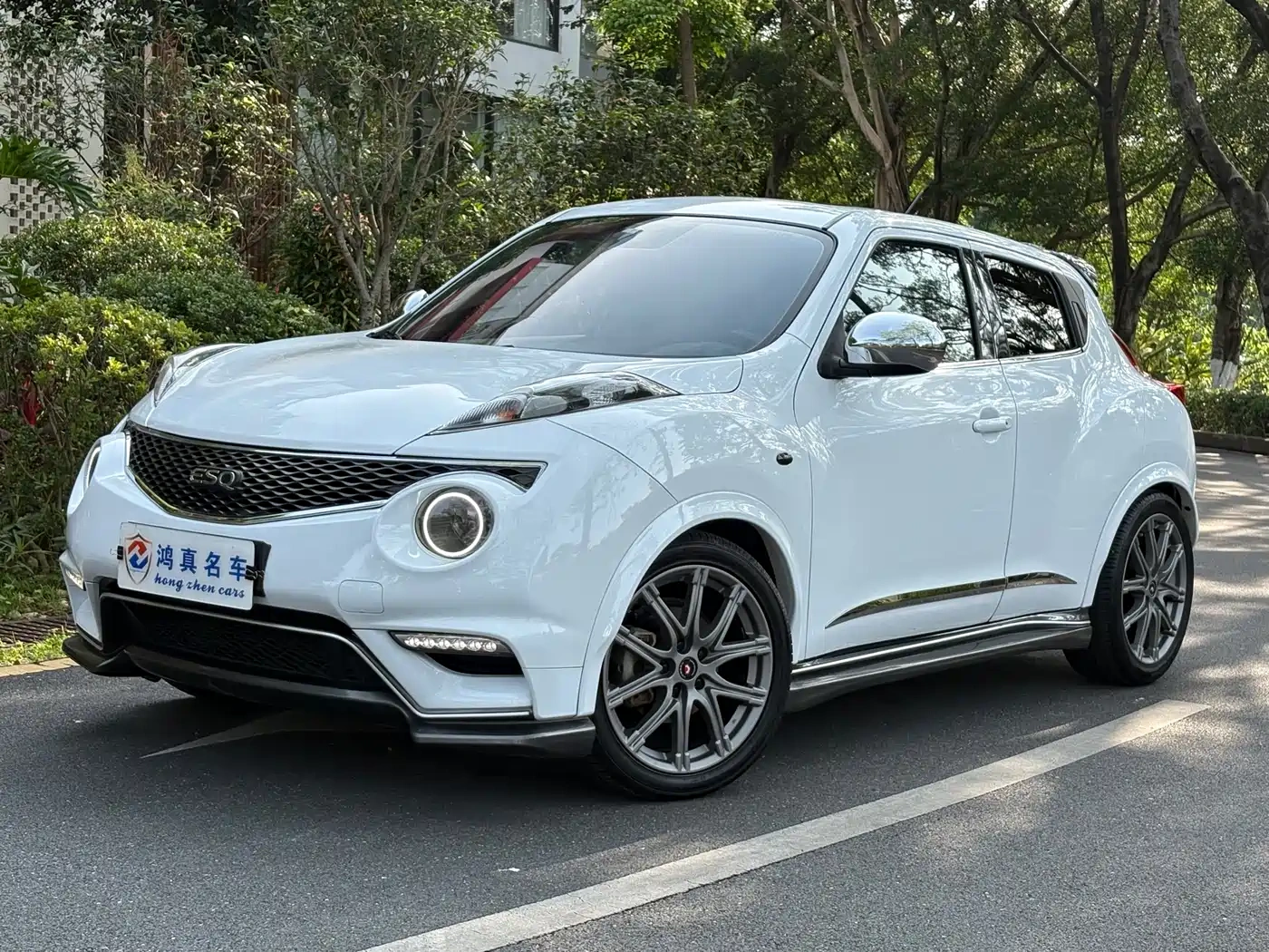 Infiniti Infiniti ESQ 2014 1.6L Free Edition