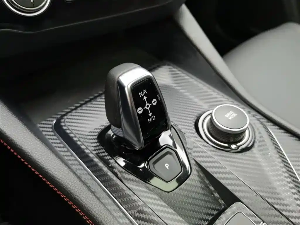 Lynk & Co Lynk & Co 03 2021 2.0TD Auto Jin Champion Edition