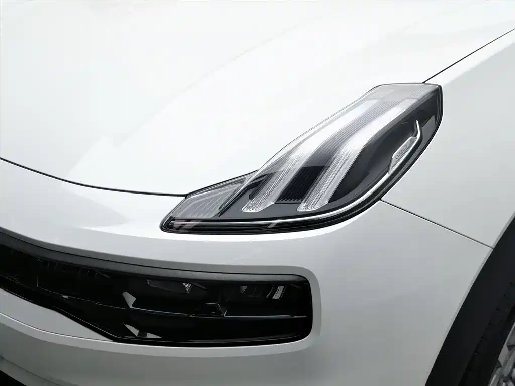 Lynk & Co Lynk & Co 06 2023 Remix 1.5T Power Halo