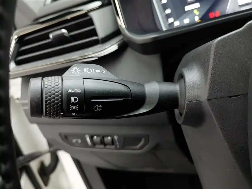 Lynk & Co Lynk & Co 06 2023 Remix 1.5T Power Pro
