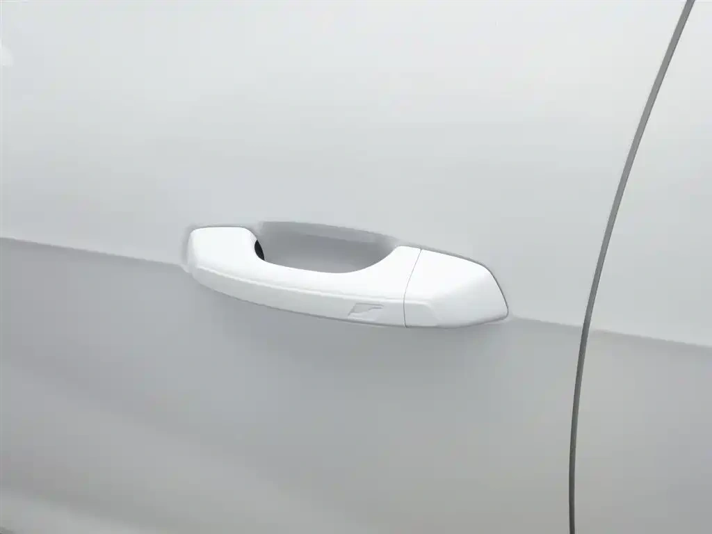 Lynk & Co Lynk & Co 06 2023 Remix 1.5T Power Halo
