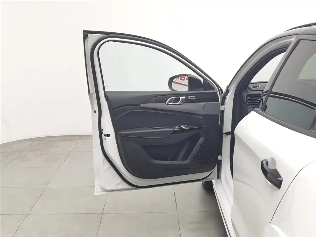 Lynk & Co Lynk & Co 02 Hatchback 2022 2.0TD Pro