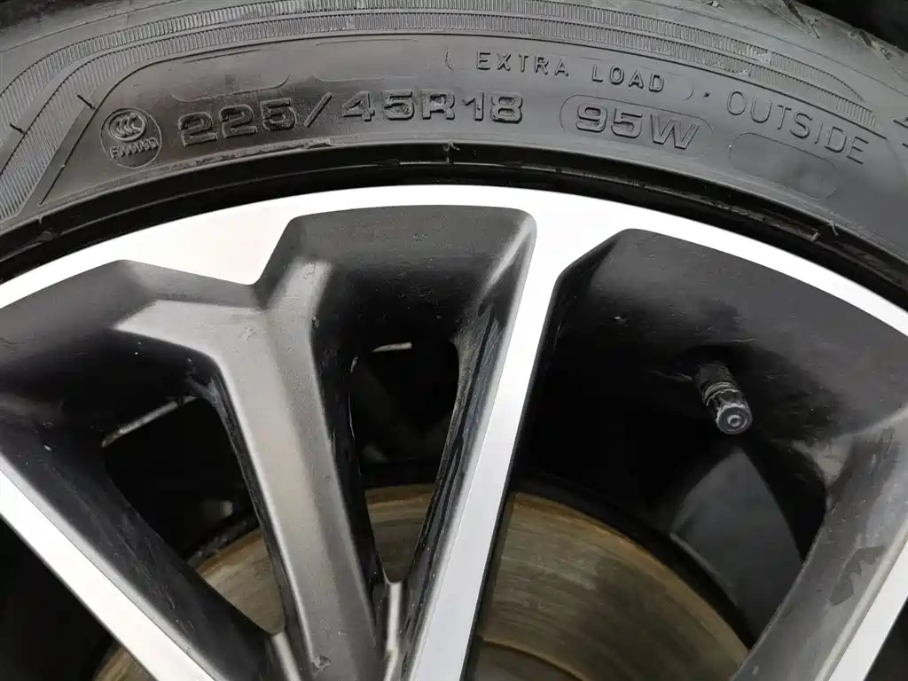 Lynk & Co Lynk & Co 03 2021 2.0TD Auto Jin Champion Edition