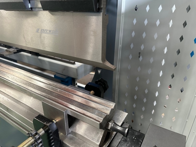 Press Brake Tools,Wuxi Lanshen CNC Machinery Co., Ltd,Press Brake Tools