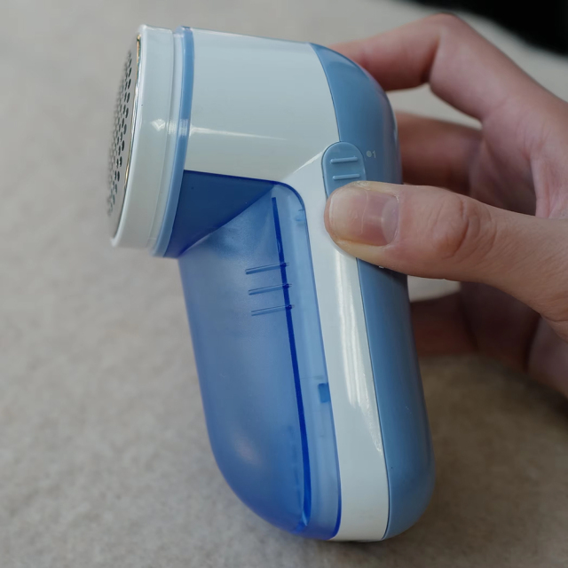Lint Removal Machine Ikono IK-LR501 Anti-Pilling Fabric Sweater Defuzzer,Ikono Cleaning Appliance,Lint Remover Battery Operated Sweater Fabric Shaver IK-LR501