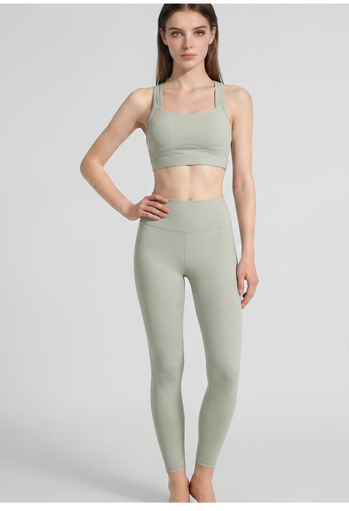 High-strength sports bra for women, shockproof and anti-sagging fitness yoga pants, high-waisted hip-lifting yoga suit for women.