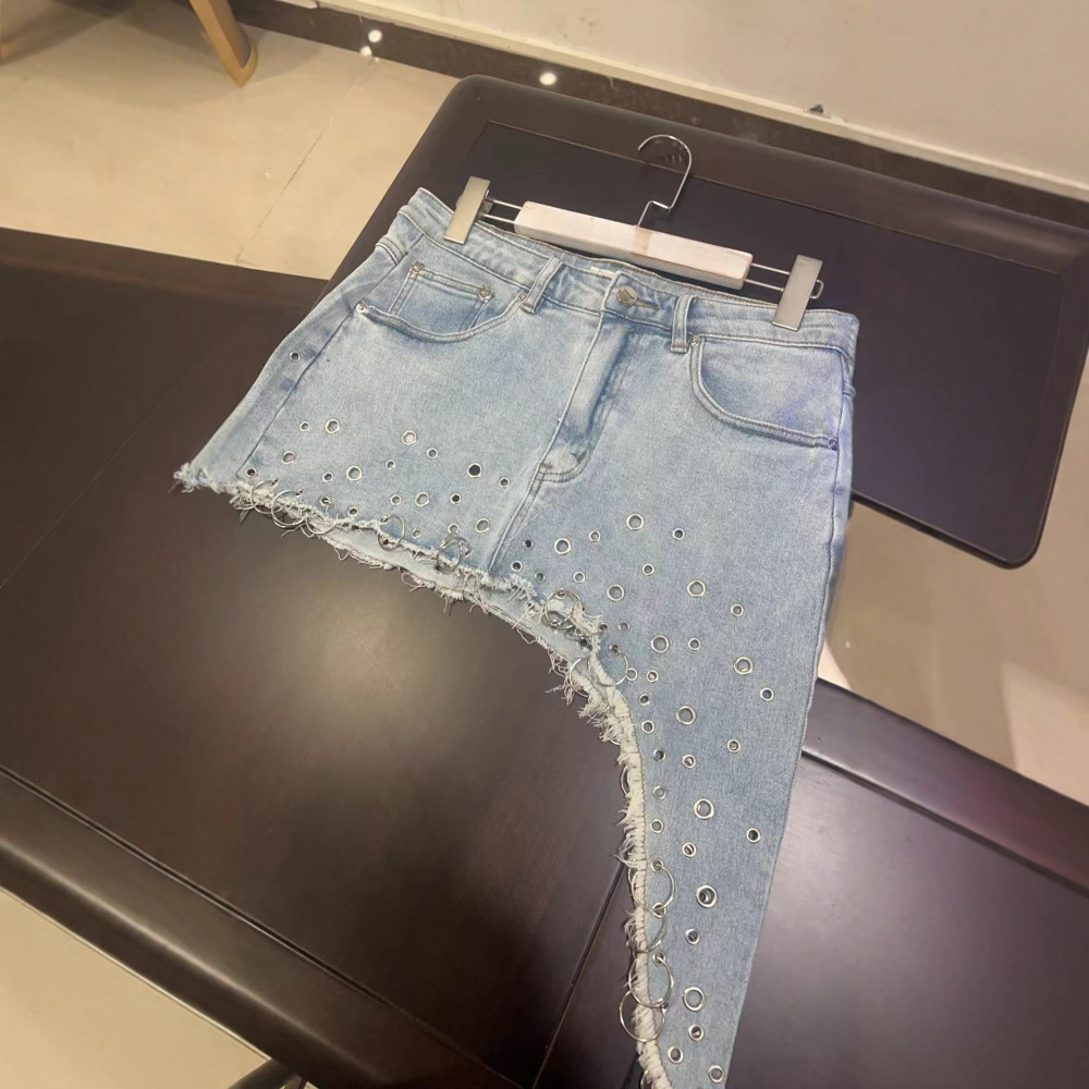 Y2K Irregular Asymmetrical Denim Mini Skirt Women Light Wash Raw Hem Metal Eyelet Ring Decor Jean Skirt Punk Streetwear Micro Skirt