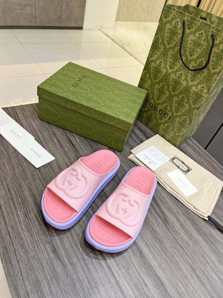 Gucci Platform slides Pink