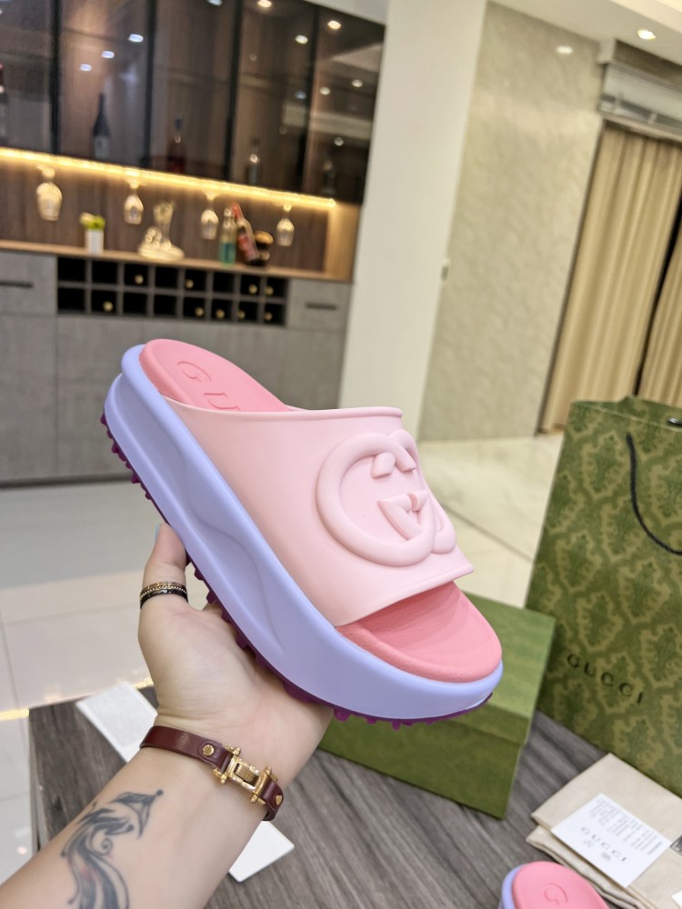 Gucci Platform slides Pink