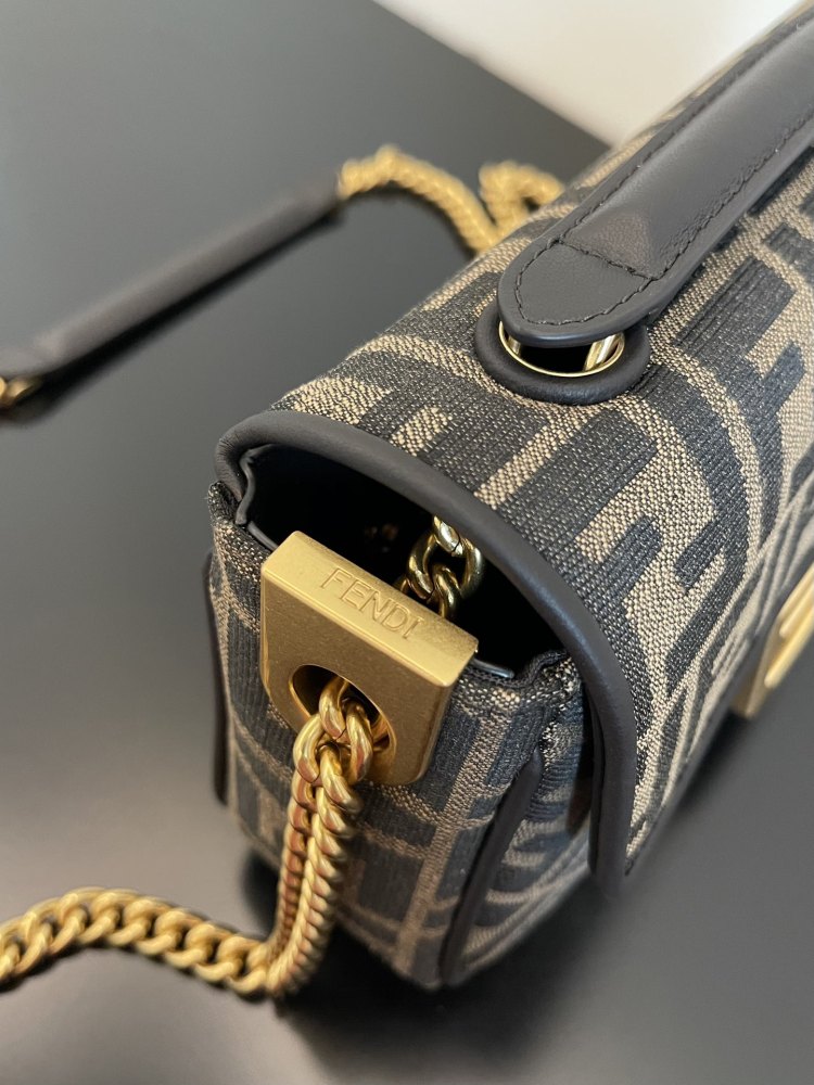 Fendi Baguette Chain Midi FF Jacquard 8BR793AKBZF1EM3 (Tobacco Brown)