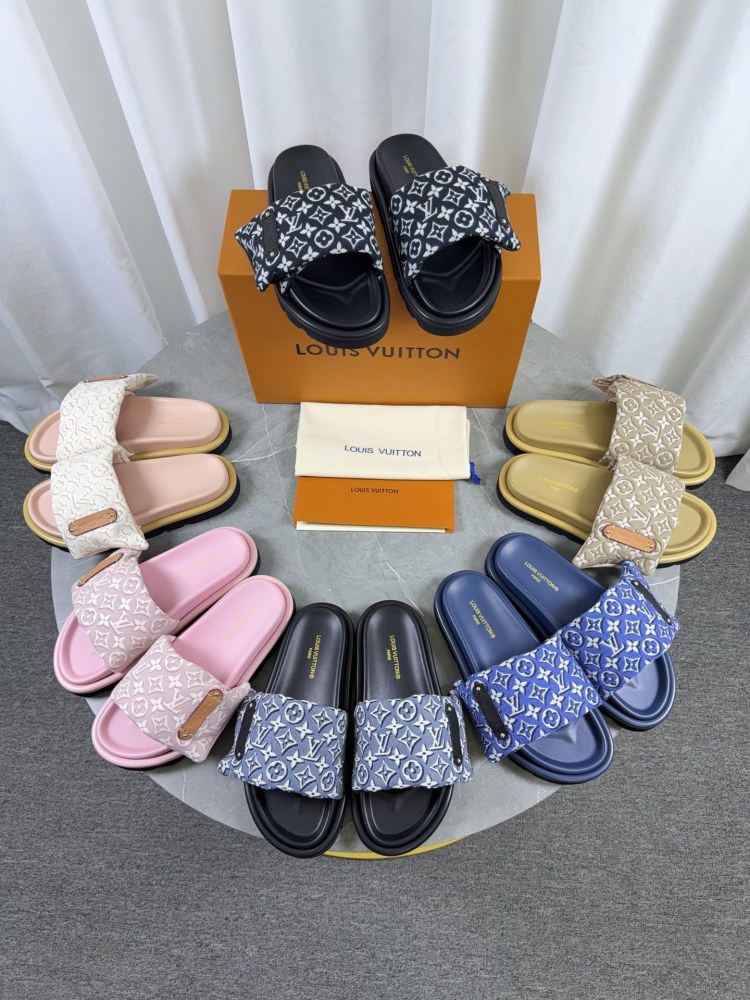 LV Slippers Louis Vuitton Pool Pillow Comfort‌-Light Blue