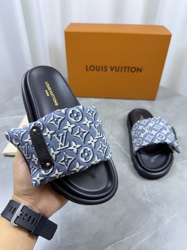 LV Slippers Louis Vuitton Pool Pillow Comfort‌-Light Blue