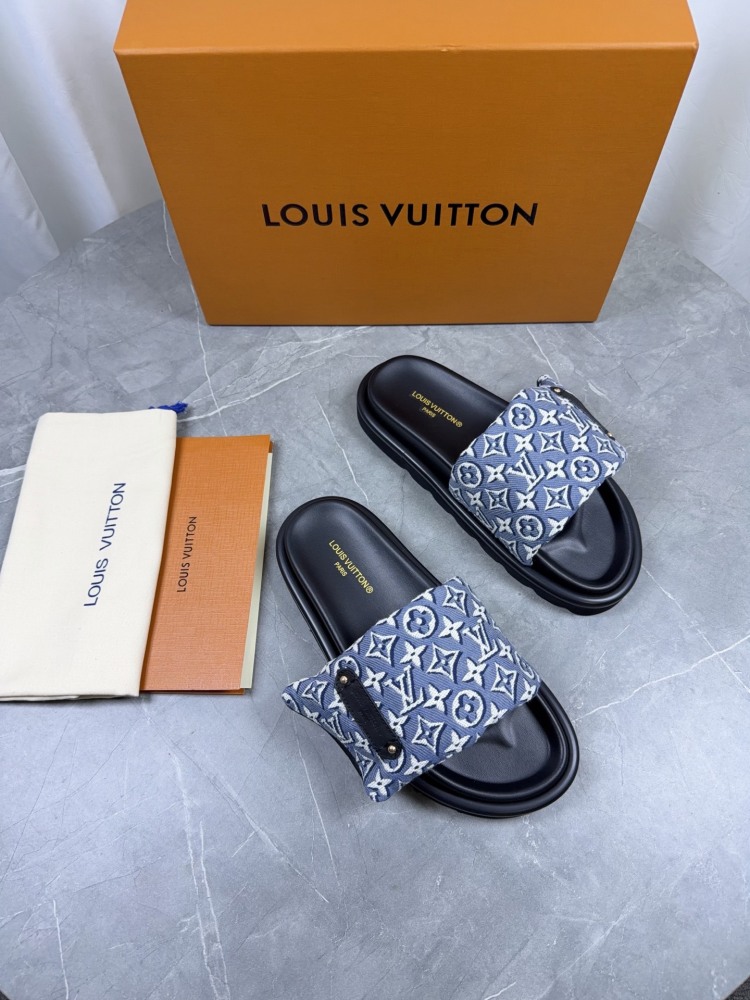 LV Slippers Louis Vuitton Pool Pillow Comfort‌-Light Blue