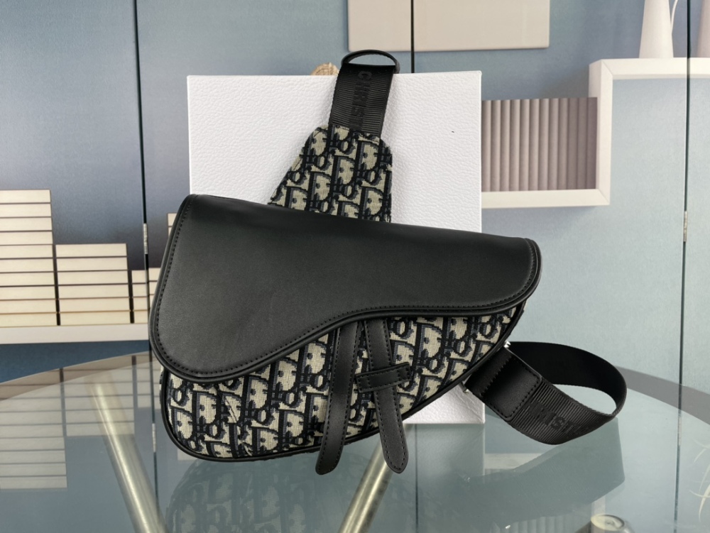 Dior Oblique Men Saddle Belt Bag 886882