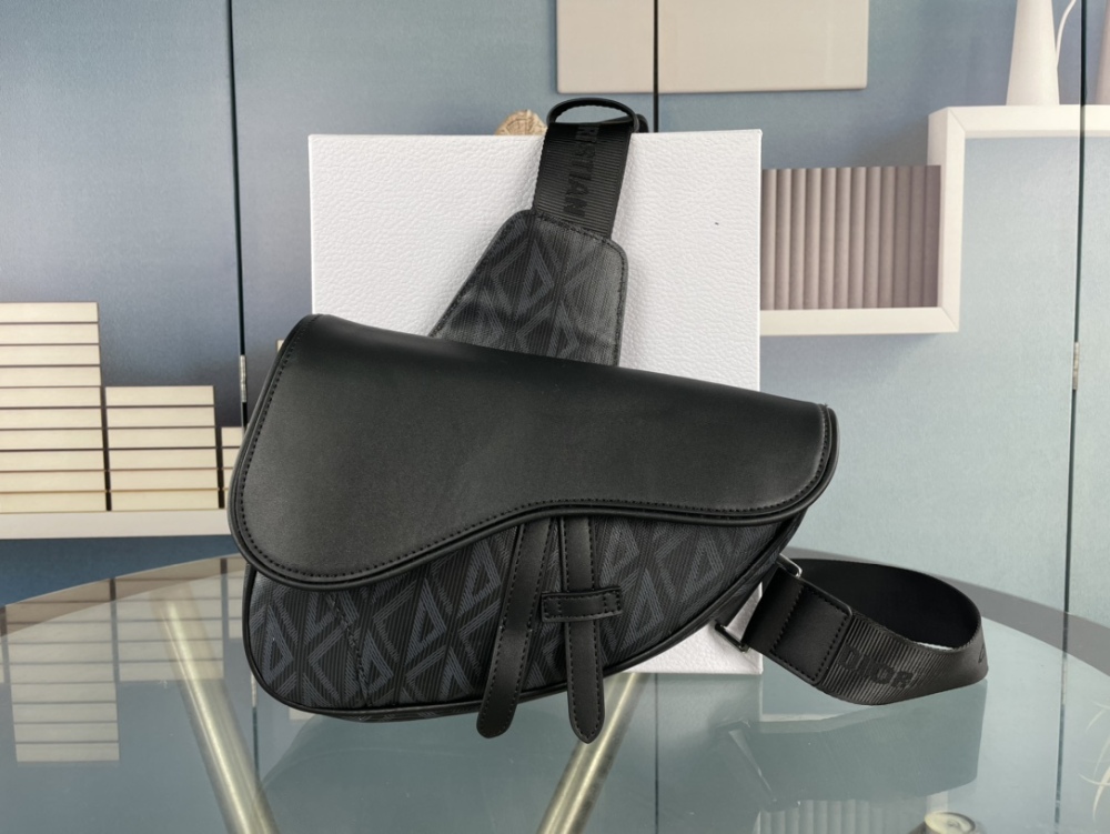 Dior Oblique Men Saddle Belt Bag 886882