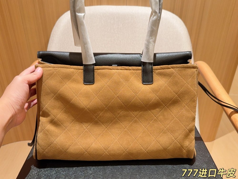 Chanel 26S Suede Baguette Bag Cowhide Tote Bag With Large Capacity Size 37×24×14CM