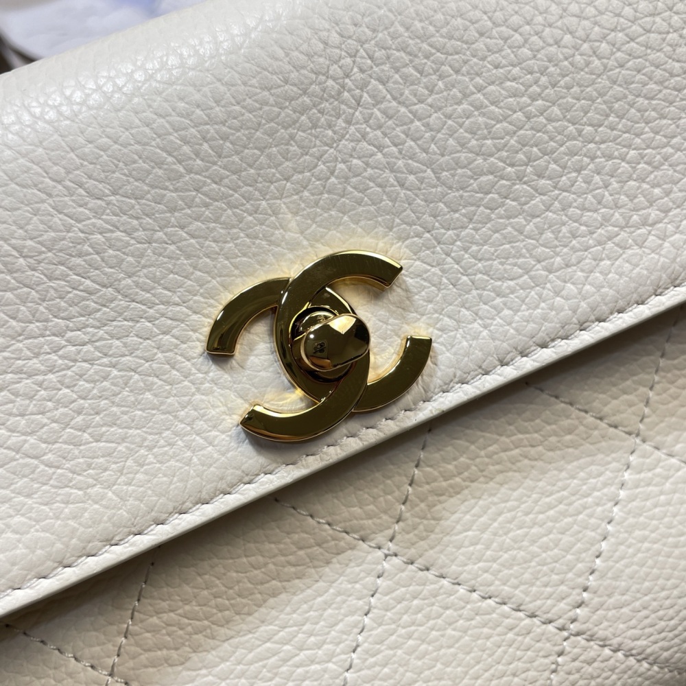 CHANEL AS6288 Small Shopping Bag, Grained Calfskin CC Turn Lock Long Shoulder Tote (white)