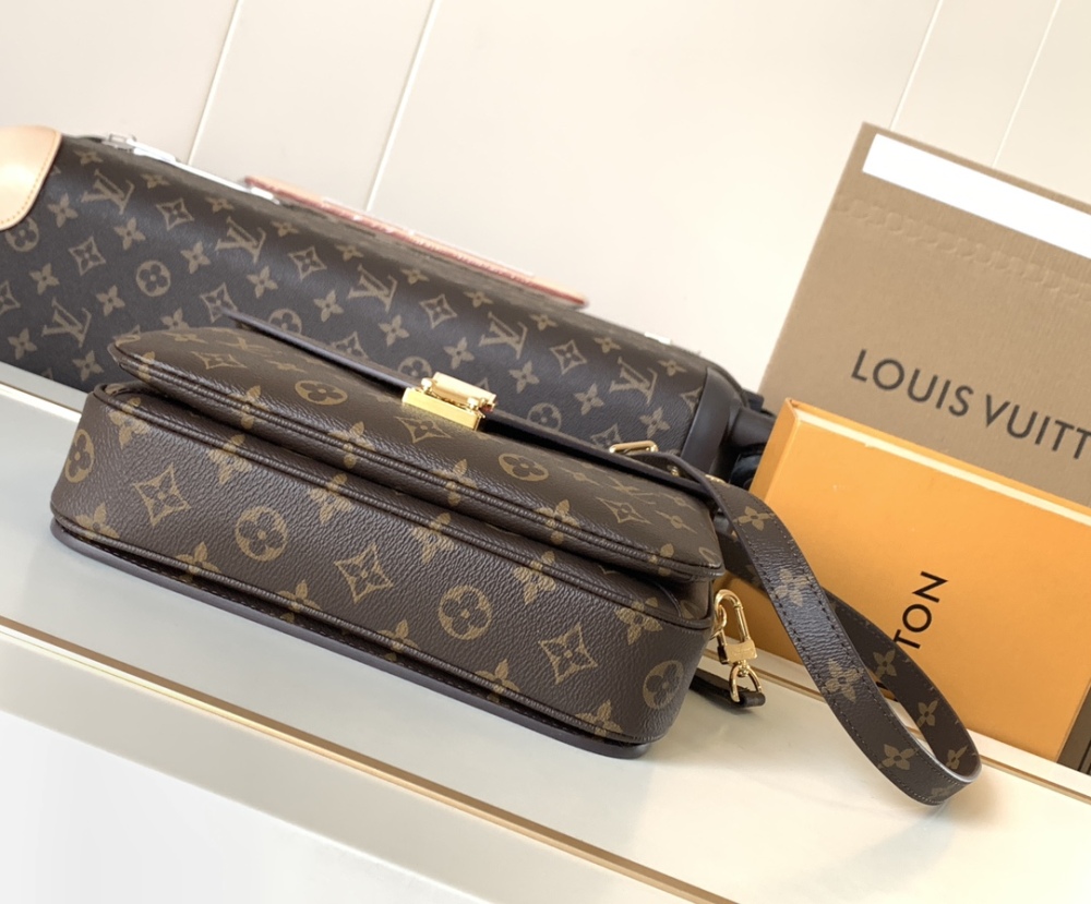 Louis Vuitton Pochette Métis Monogram Canvas Crossbody Bag M44875 | LV Classic Metis Messenger Handbag