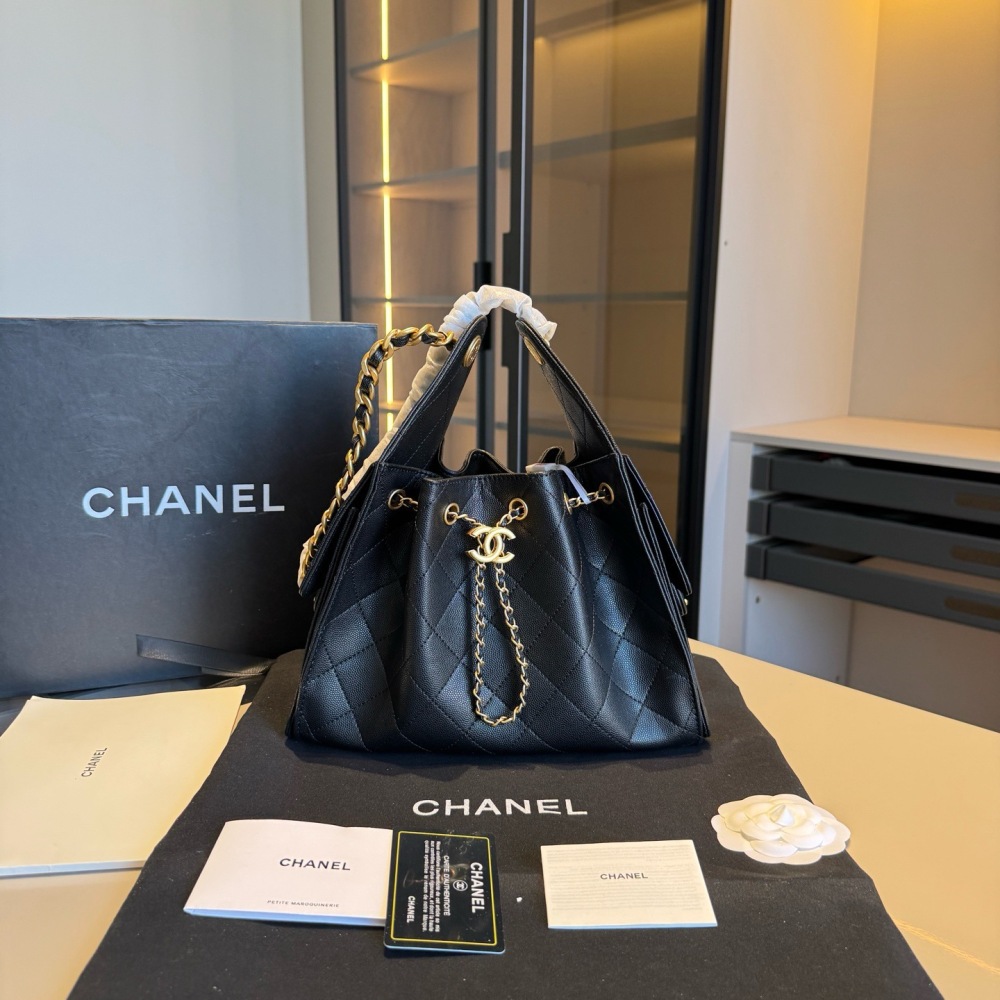 CHANEL 25 Hobo Handbag Golden Caviar Granulated Beef Skin Drawstring Bucket Tote