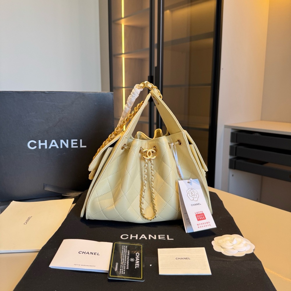 CHANEL 25 Hobo Handbag Golden Caviar Granulated Beef Skin Drawstring Bucket Tote
