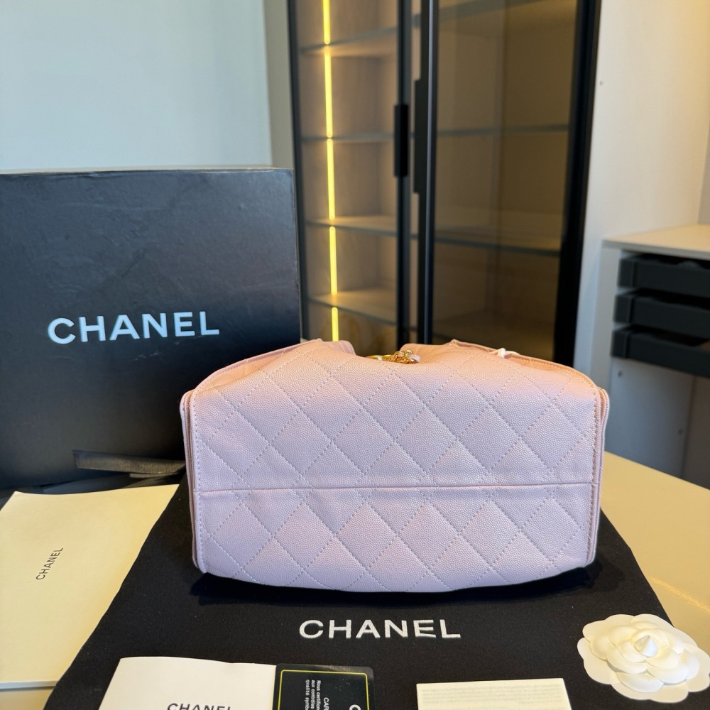 CHANEL 25 Hobo Handbag Golden Caviar Granulated Beef Skin Drawstring Bucket Tote
