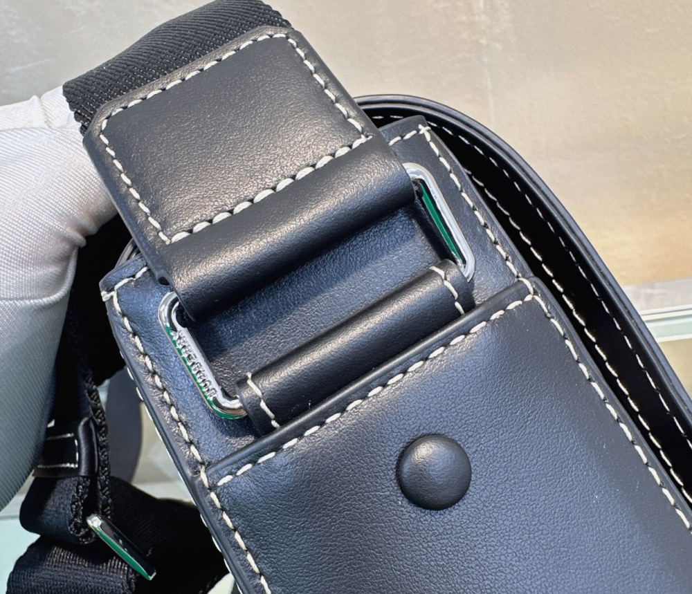 Unisex Vintage Check Muswell Crossbody Bag, Wide Adjustable Strap Messenger Camera Bag For Men Women Daily Commute