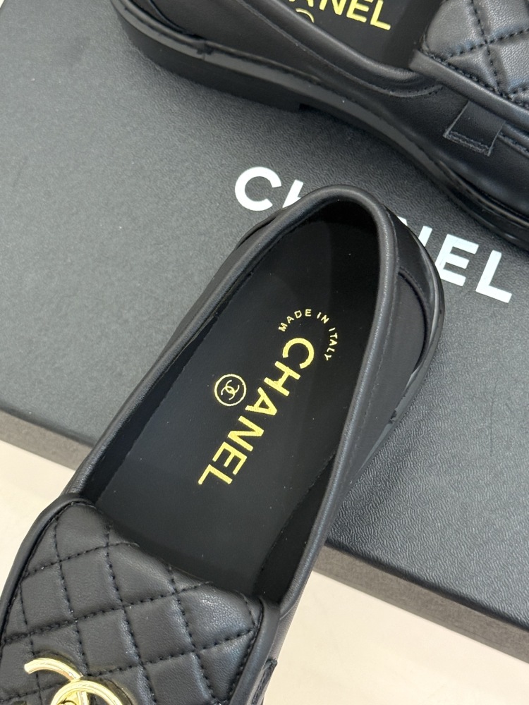 Chanel Quilted Flap Turnlock CC Loafers, Black Calfskin Low Heel Slip On Leather Loafers For Women