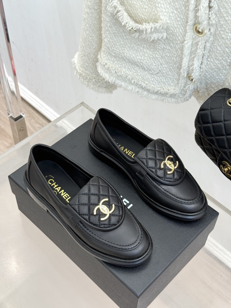 Chanel Quilted Flap Turnlock CC Loafers, Black Calfskin Low Heel Slip On Leather Loafers For Women