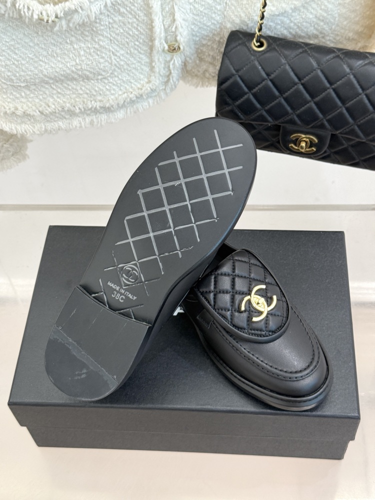 Chanel Quilted Flap Turnlock CC Loafers, Black Calfskin Low Heel Slip On Leather Loafers For Women