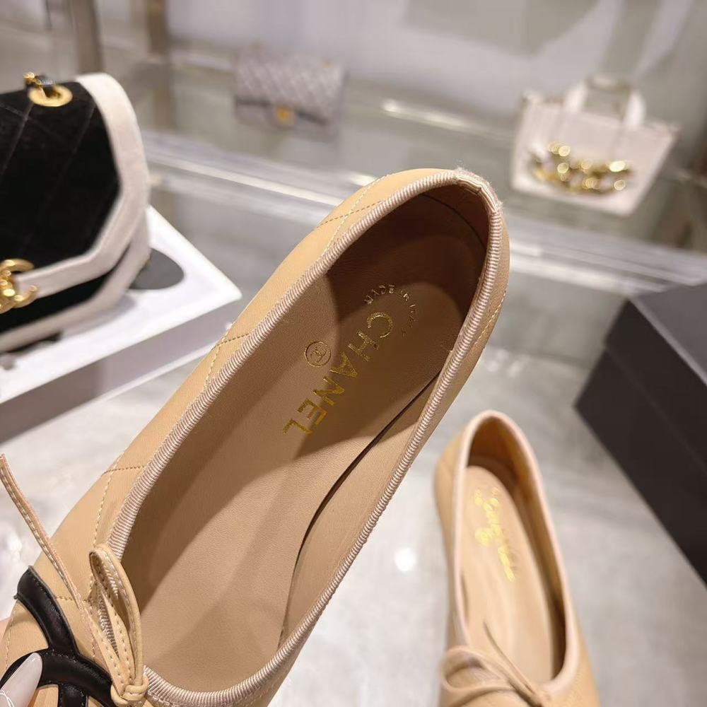 Chanel Lambskin Ballet Flats, Bicolor Interlocking CC Bow Round Toe Flat Shoes For Women